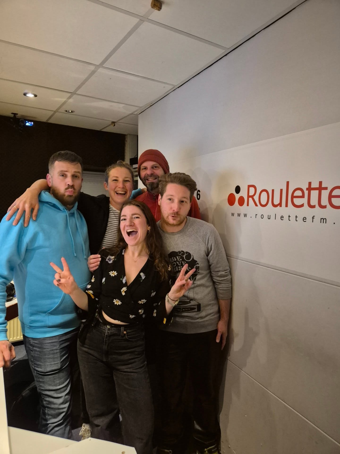 Ivy Takes Over pakt de radio: van lokaal kabaal naar epische airwaves!