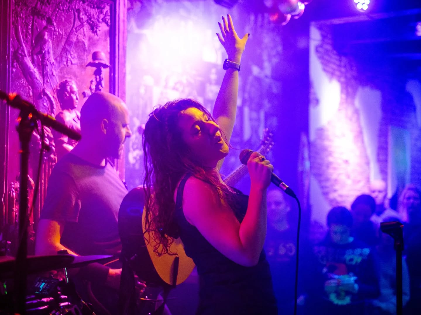 Zing Mee met Ivy Takes Over!