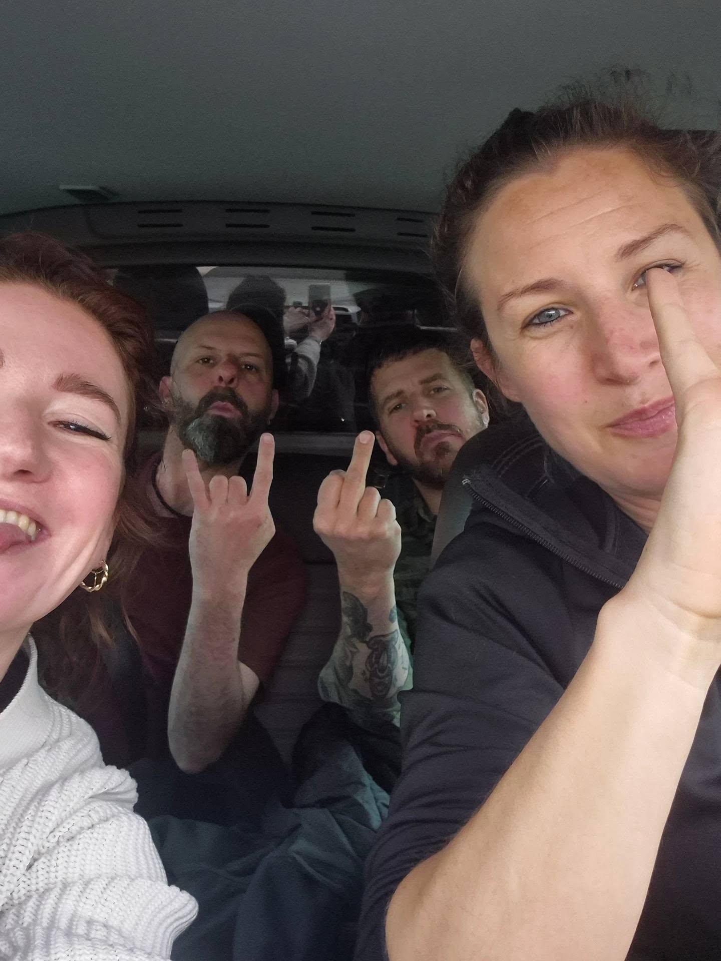 Ivy's Tourbus Avontuur: We Zijn Weer Compleet!