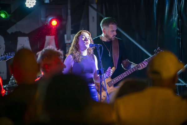 Show met publiek @ Spoorstraat Winterswijk