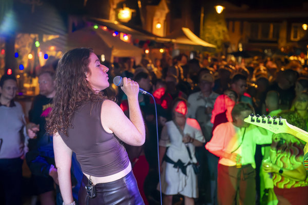 Joyce met publiek @ Volksfeest Winterswijk